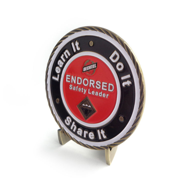 عملات تحدي المينا المخصصة تصميم احترافي مخصص مجاني