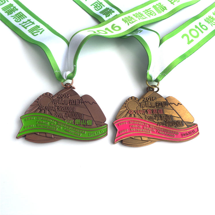 جائزة ماراثون الذهب المخصصة ميدالية سبائك الزنك العتيقة ميدالية الرياضة الجري تذكارية