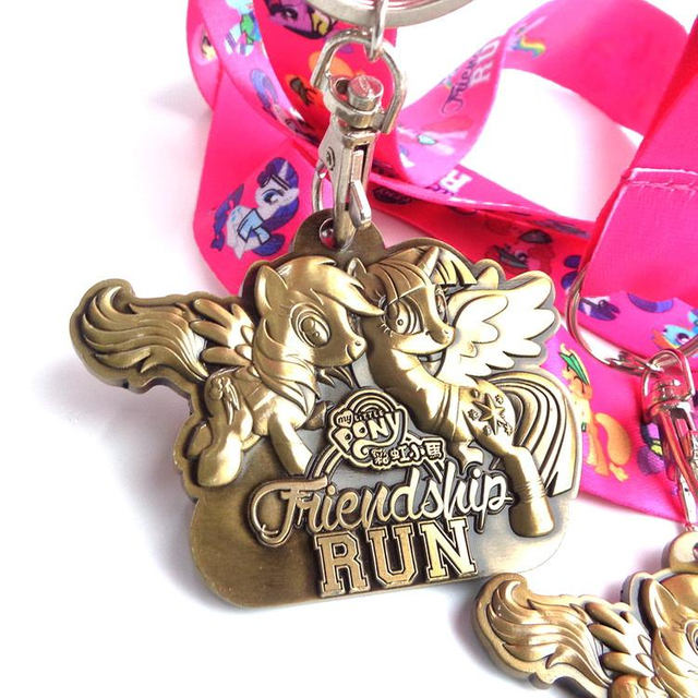 صندوق مخملي مخصص 1St و 2Nd ميداليات Rock N Roll ميدالية مطبوعة شارة للأطفال 2023 ميدالية تجديف جديدة